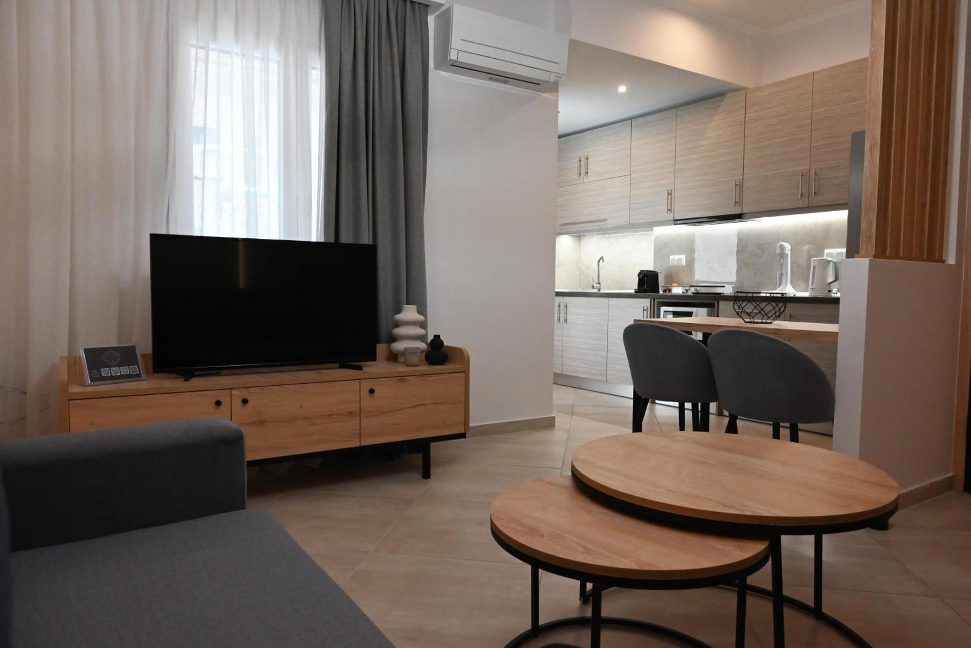 Mouson Luxury Suite With Free Private Parking Кавала Екстер'єр фото